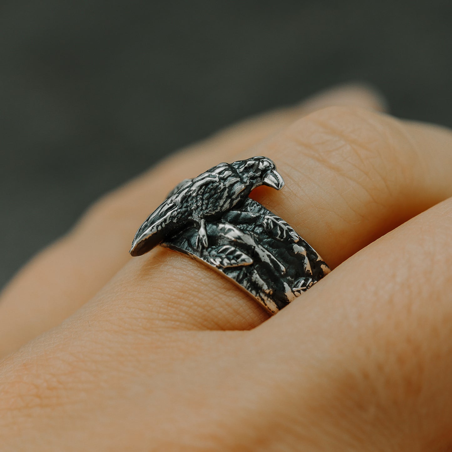 Raven ring on finger, Men, Women, 925 silver.