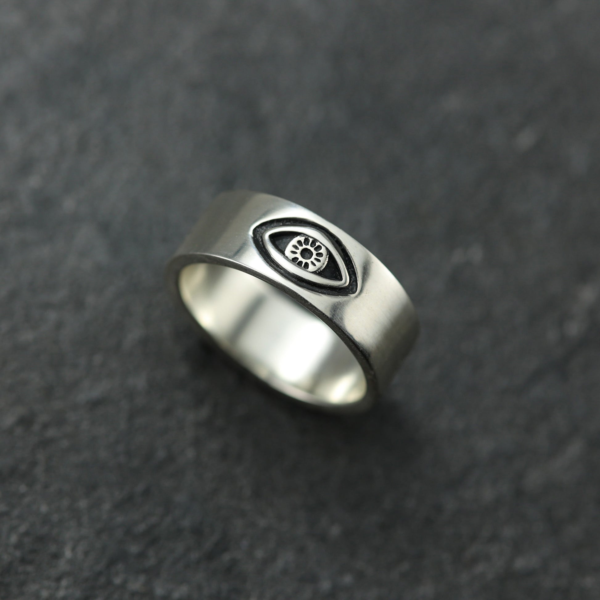 Polished 925 silver Eye ring.