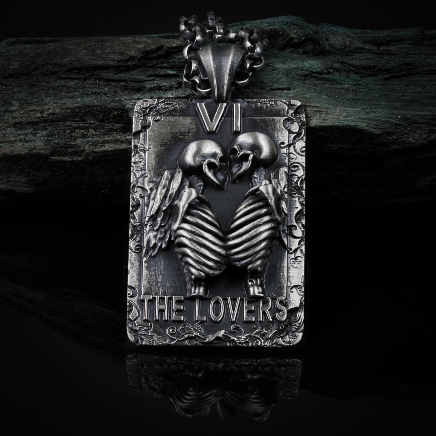 The Lovers (VI) tarot card pendant