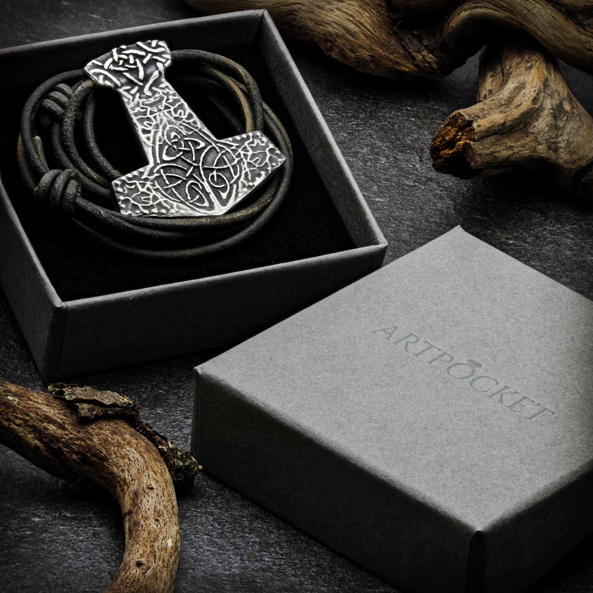 Thor's Hammer Geri & Freki Viking Necklace, Wolf Mjolnir Pendant |  TheNorseWind