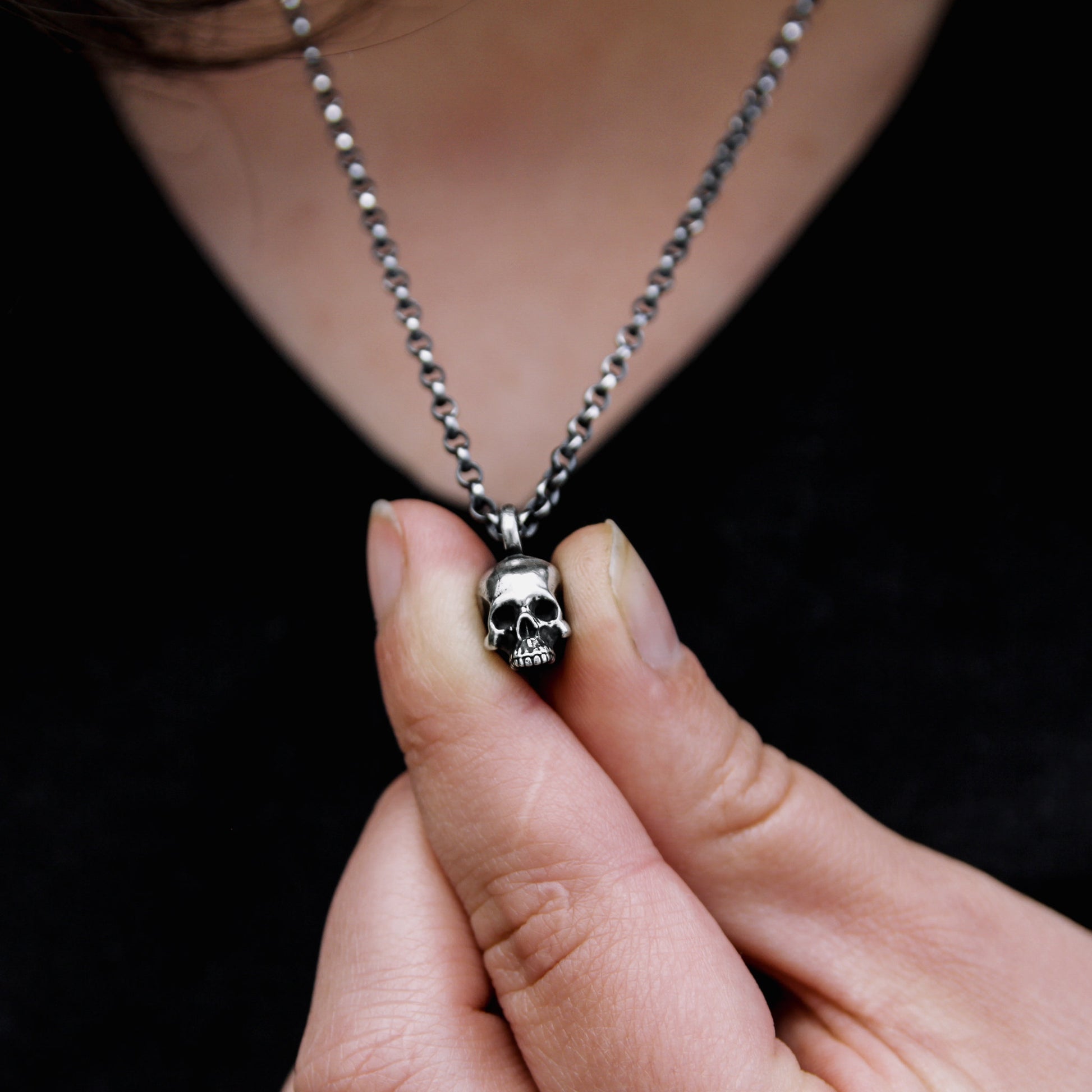 sterling silver skull necklace