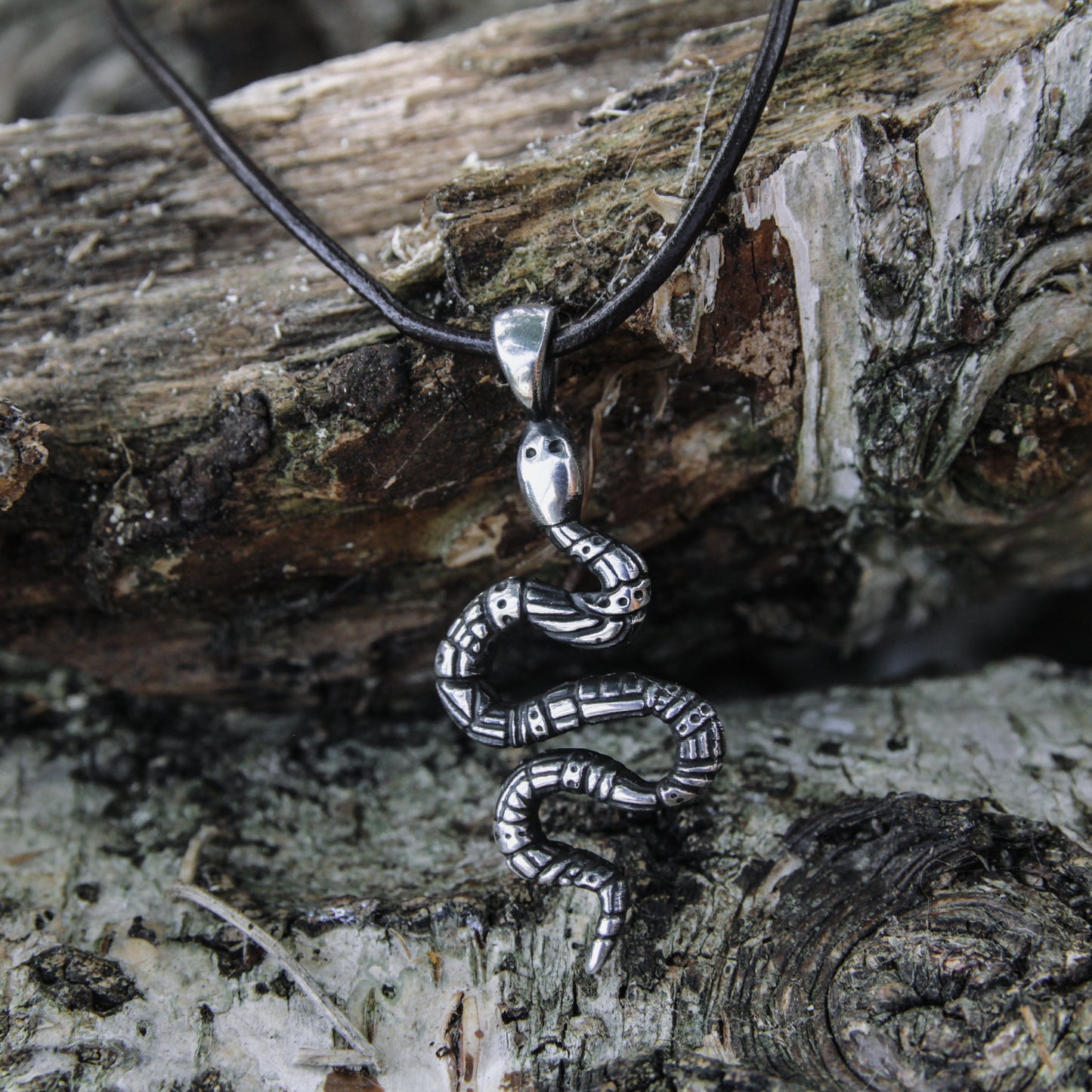 Snake pendant