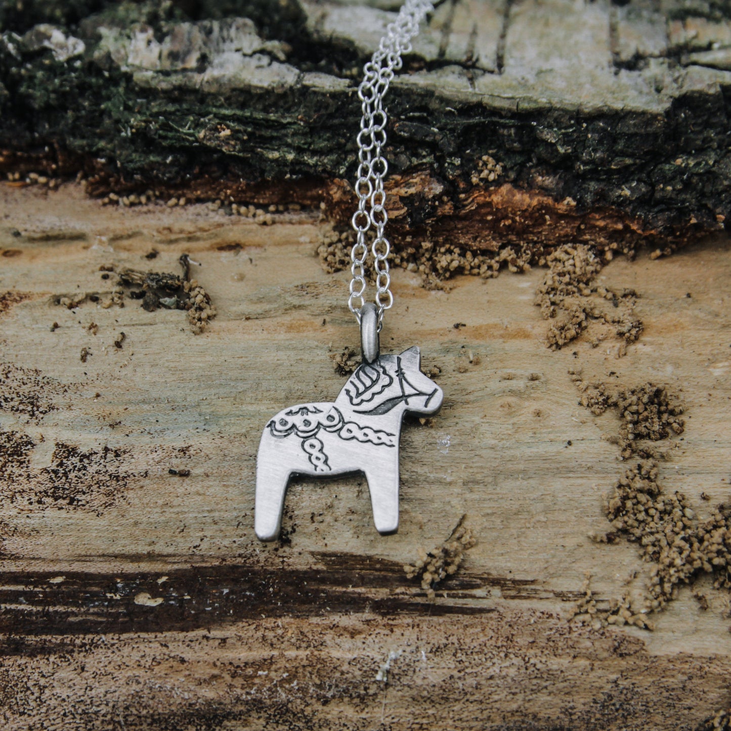 Dala horse necklace