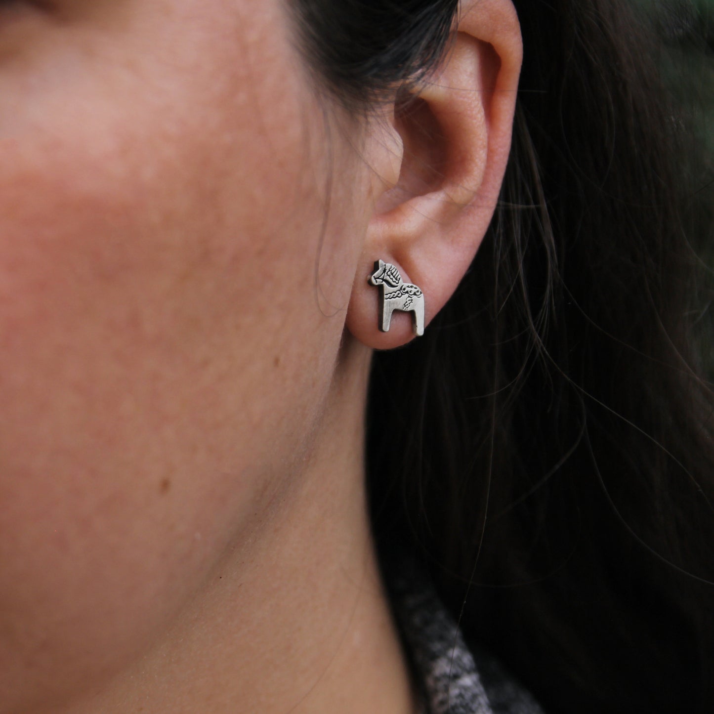 Dala horse post earrings.