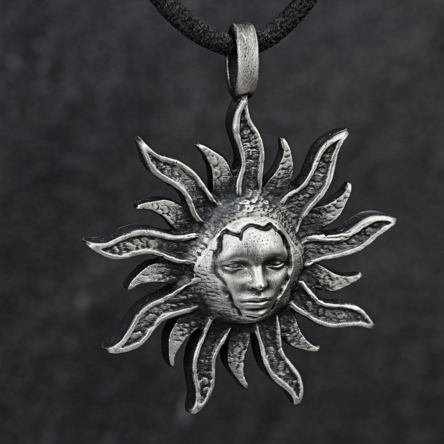 Sun face necklace 925